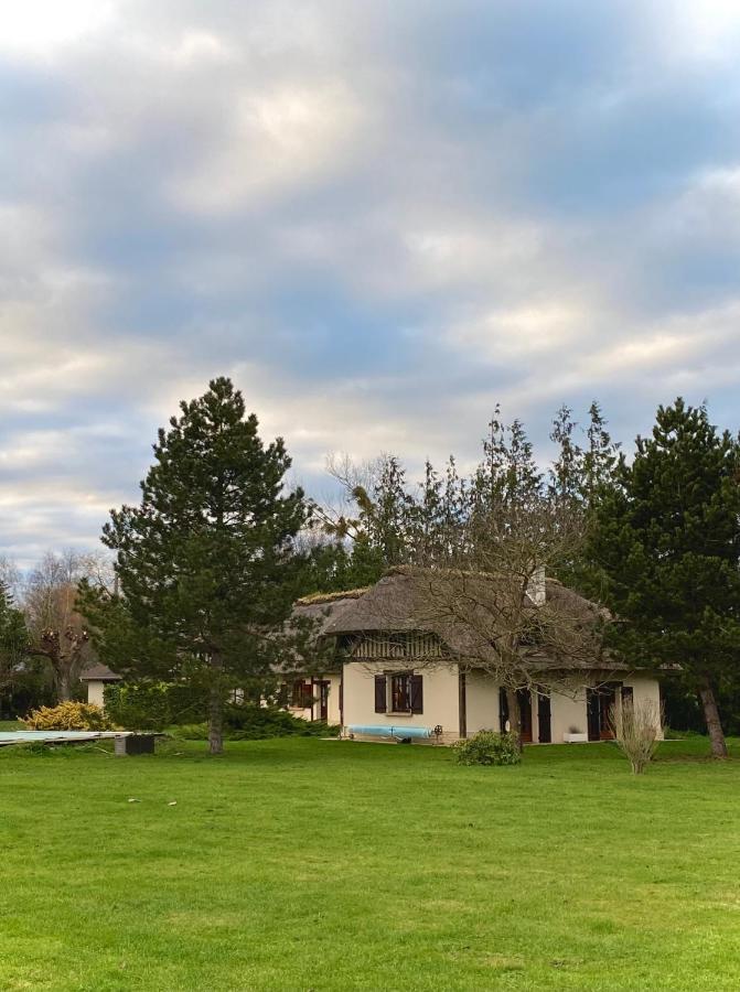 Maison Traditionnelle Normande Avec Piscine Hotot-en-Auge Exteriér fotografie